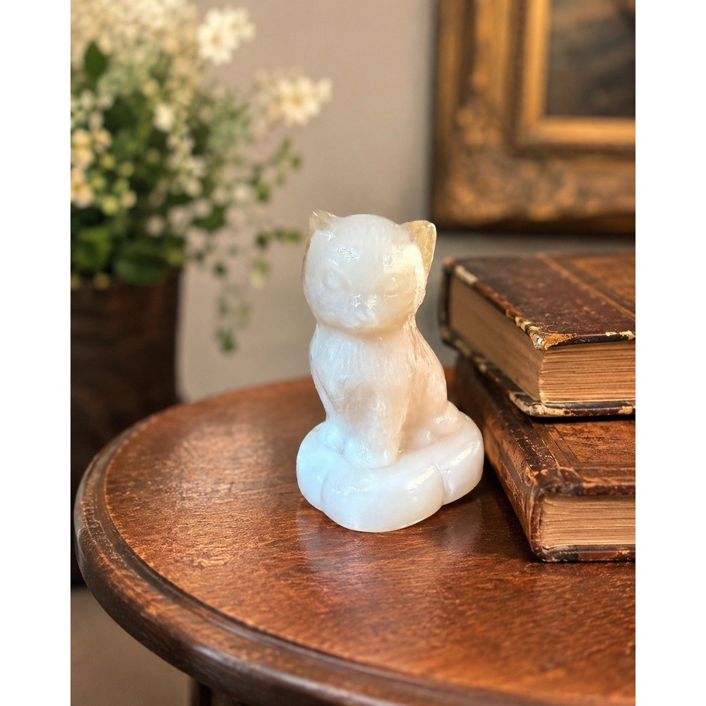 Vintage Boyd Glass Kitten On Pillow Cat Figurine White Slag Glass 3"